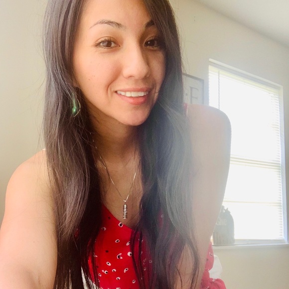 Meet your Posher, @lifeofamadre💕 - Picture 2 of 2